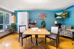 Sunny-Day-Room-for-Games-scaled