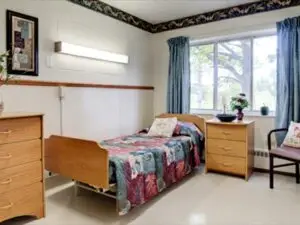 clare_mi_single_room