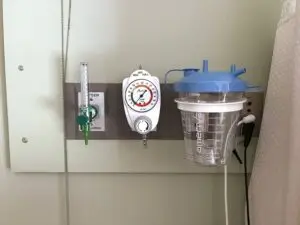 piped_in_oxygen___suction_interior